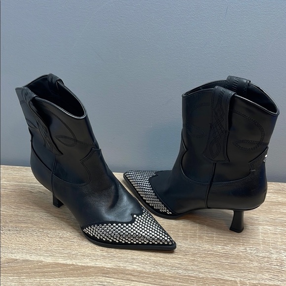 Circus Sam Edelman Studded Western Boots Black Pointed Toe Kitten Heel NWOT 8.5 - Picture 12 of 12